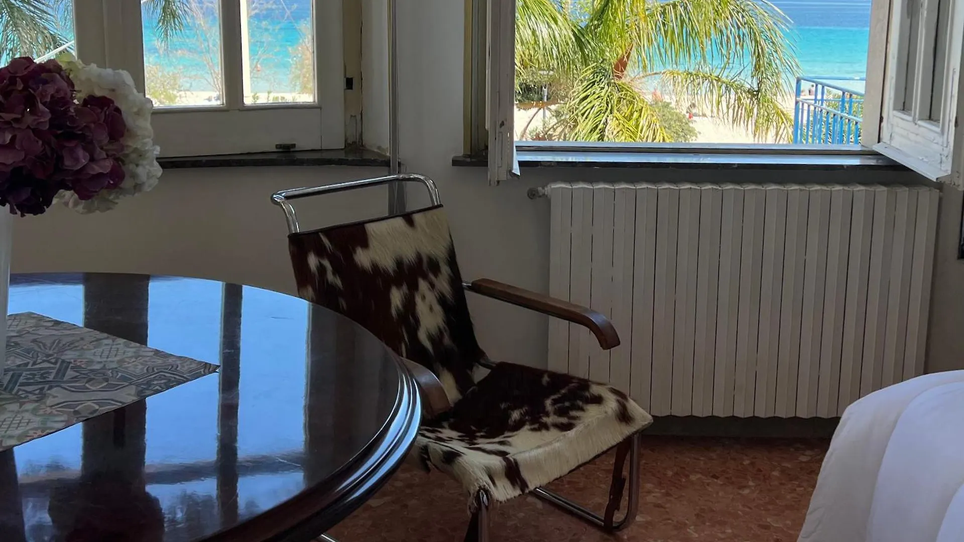 A Casa Di Vale, Relax In Front Of Mondello Beach Palermo Italy