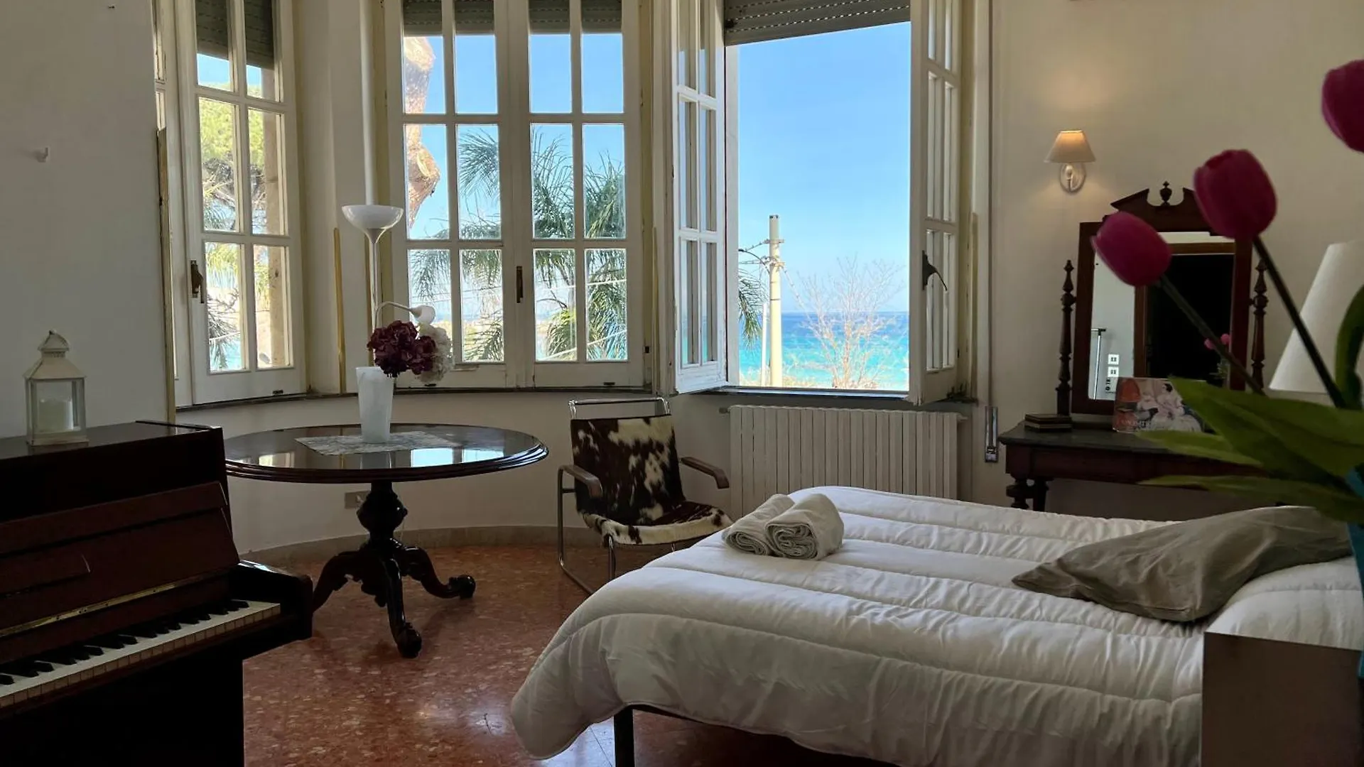A Casa Di Vale, Relax In Front Of Mondello Beach Apartment Palermo